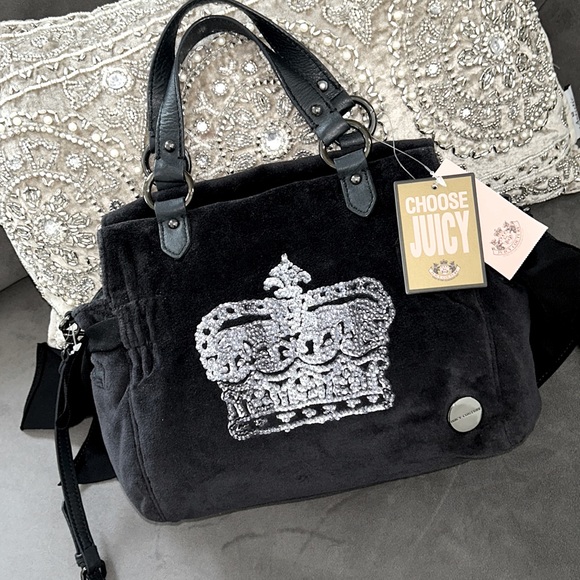 Juicy Couture Handbags - Vintage Rare Juicy Couture Daydreamer handbag black velvet and leather